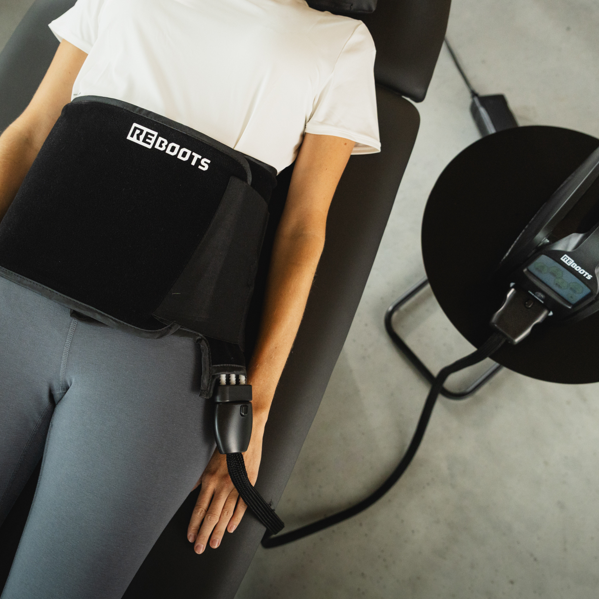 reboots-cryo-pro-k-ltetherapieger-t-miete-mit-manschetten image 4