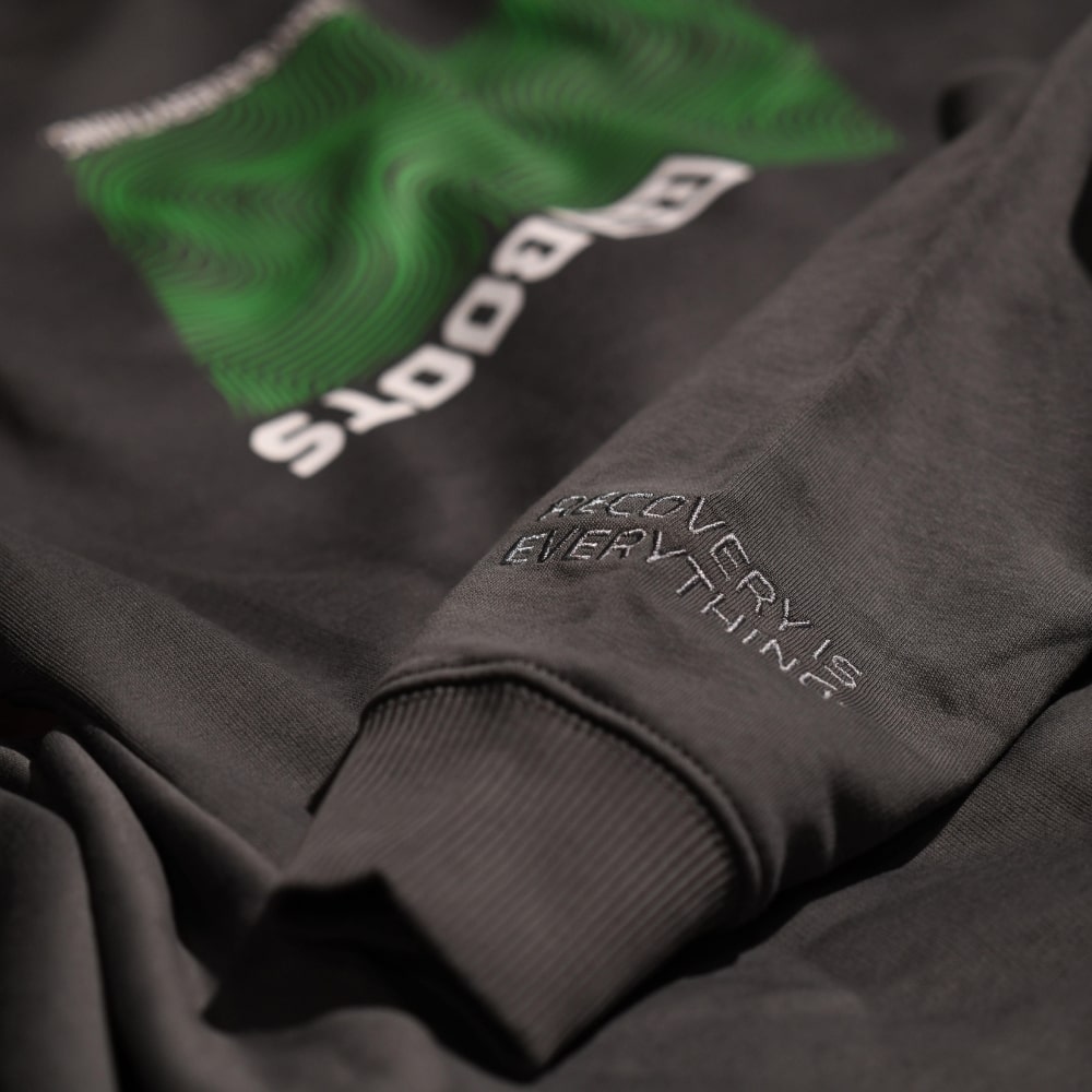 reboots-friends-club-hoodie-schwarz-gr-m-limited-edition image 3