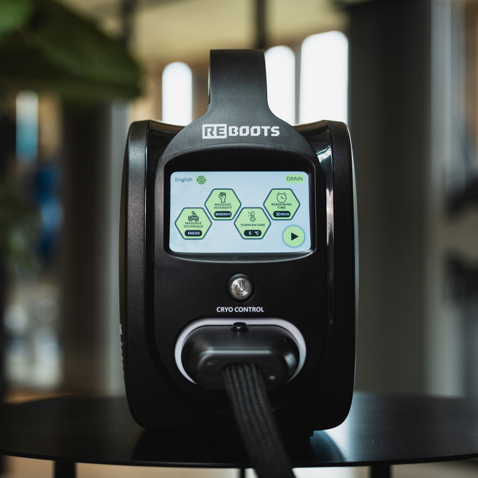reboots-cryo-pro-k-ltetherapieger-t-miete-mit-manschetten image 2